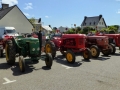 Esposition de tracteurs de l'association à Milizac